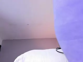 MarianaRey18's Live Sex Cam Show