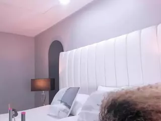 MarianaRey18's Live Sex Cam Show