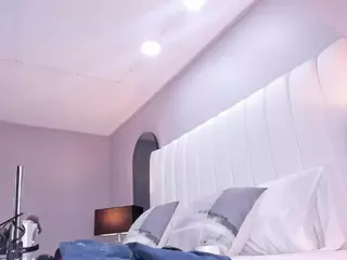 MarianaRey18's Live Sex Cam Show