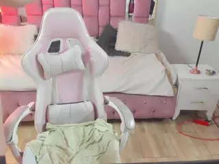 ALICIA HORNY MILF's Live Sex Cam Show