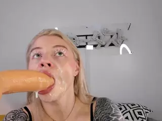 Chasey's Live Sex Cam Show