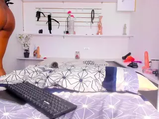 Alejandra-dunn's Live Sex Cam Show