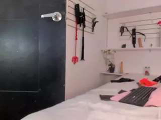 Alejandra-dunn's Live Sex Cam Show