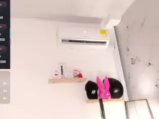 SarahGil's Live Sex Cam Show