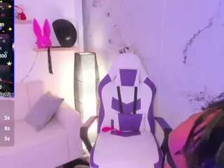 SarahGil's Live Sex Cam Show