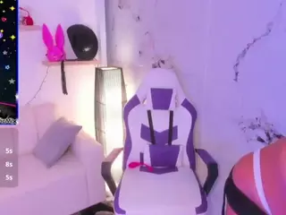 SarahGil's Live Sex Cam Show