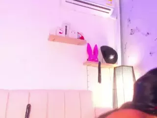 SarahGil's Live Sex Cam Show
