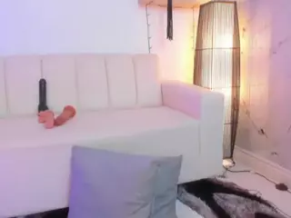SarahGil's Live Sex Cam Show