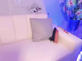 SarahGil's Live Sex Cam Show