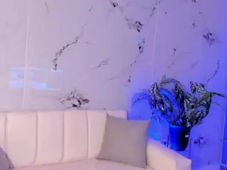 SarahGil's Live Sex Cam Show