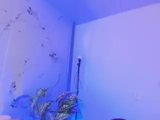 SarahGil's Live Sex Cam Show