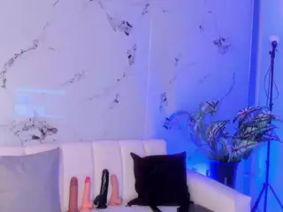 SarahGil's Live Sex Cam Show