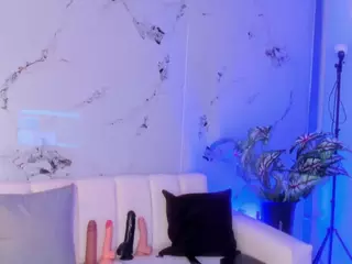 SarahGil's Live Sex Cam Show