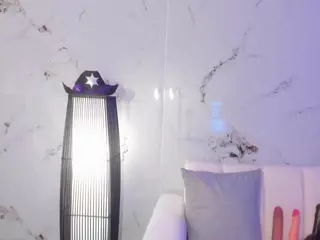 SarahGil's Live Sex Cam Show