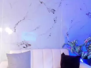 SarahGil's Live Sex Cam Show