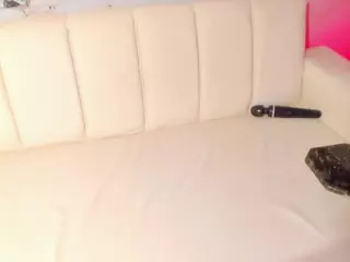 SarahGil's Live Sex Cam Show