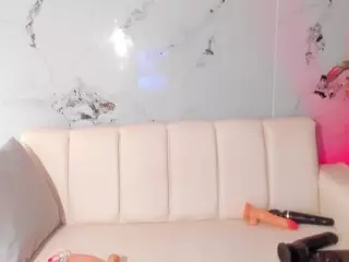 SarahGil's Live Sex Cam Show