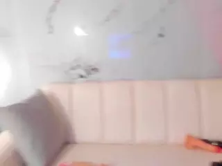 SarahGil's Live Sex Cam Show