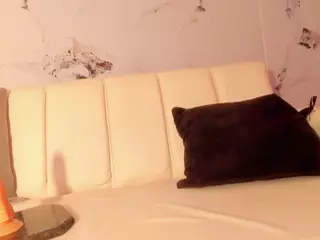 SarahGil's Live Sex Cam Show