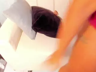 SarahGil's Live Sex Cam Show