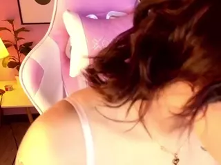 Abigaill-1's Live Sex Cam Show