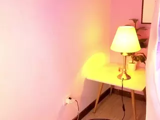 Abigaill-1's Live Sex Cam Show