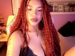 Abigaill-1's Live Sex Cam Show