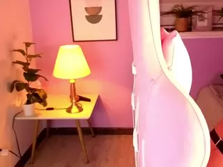 Abigaill-1's Live Sex Cam Show