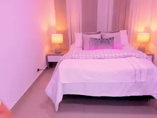 Leah Grey's Live Sex Cam Show