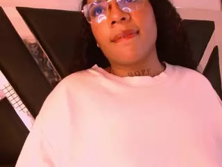 MelanyTylor's Live Sex Cam Show