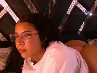 MelanyTylor's Live Sex Cam Show