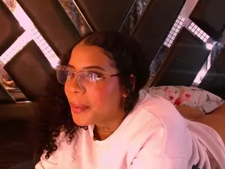 MelanyTylor's Live Sex Cam Show