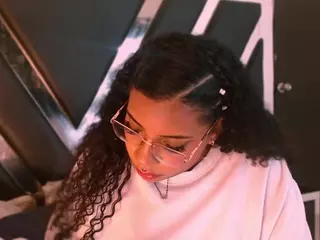 MelanyTylor's Live Sex Cam Show