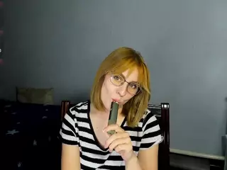NellyIcee's Live Sex Cam Show