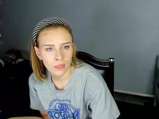 NellyIcee's Live Sex Cam Show