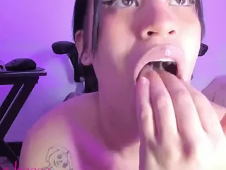 sasha-sweett's Live Sex Cam Show