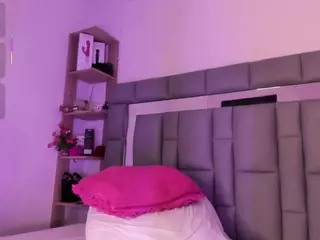 Nadia-saadiK1's Live Sex Cam Show
