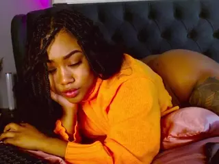 BriannaBrave's Live Sex Cam Show