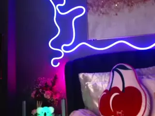 BriannaBrave's Live Sex Cam Show