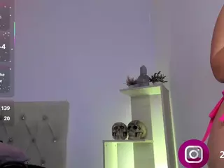 Valeriie21's Live Sex Cam Show