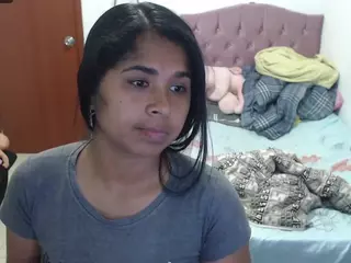 kiara-williambk's Live Sex Cam Show