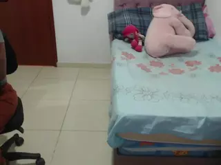kiara-williambk's Live Sex Cam Show