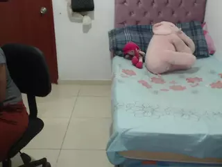 kiara-williambk's Live Sex Cam Show