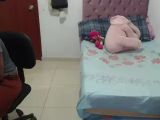 kiara-williambk's Live Sex Cam Show