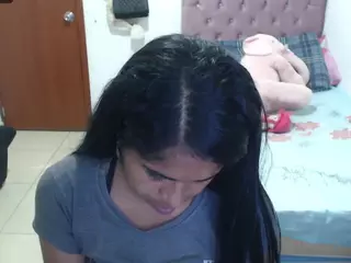 kiara-williambk's Live Sex Cam Show