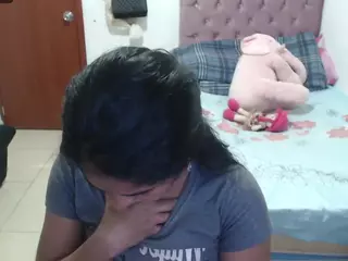 kiara-williambk's Live Sex Cam Show