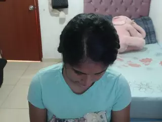 kiara-williambk's Live Sex Cam Show