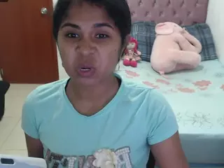 kiara-williambk's Live Sex Cam Show