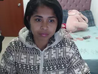 kiara-williambk's Live Sex Cam Show