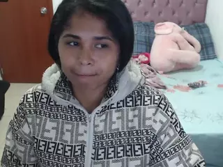 kiara-williambk's Live Sex Cam Show